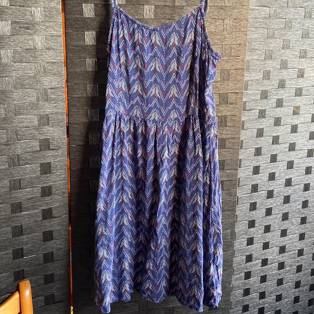 Summer dress adjustable shoulder straps